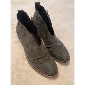 Very G Grey Booties Sz. 9.5 - image 1